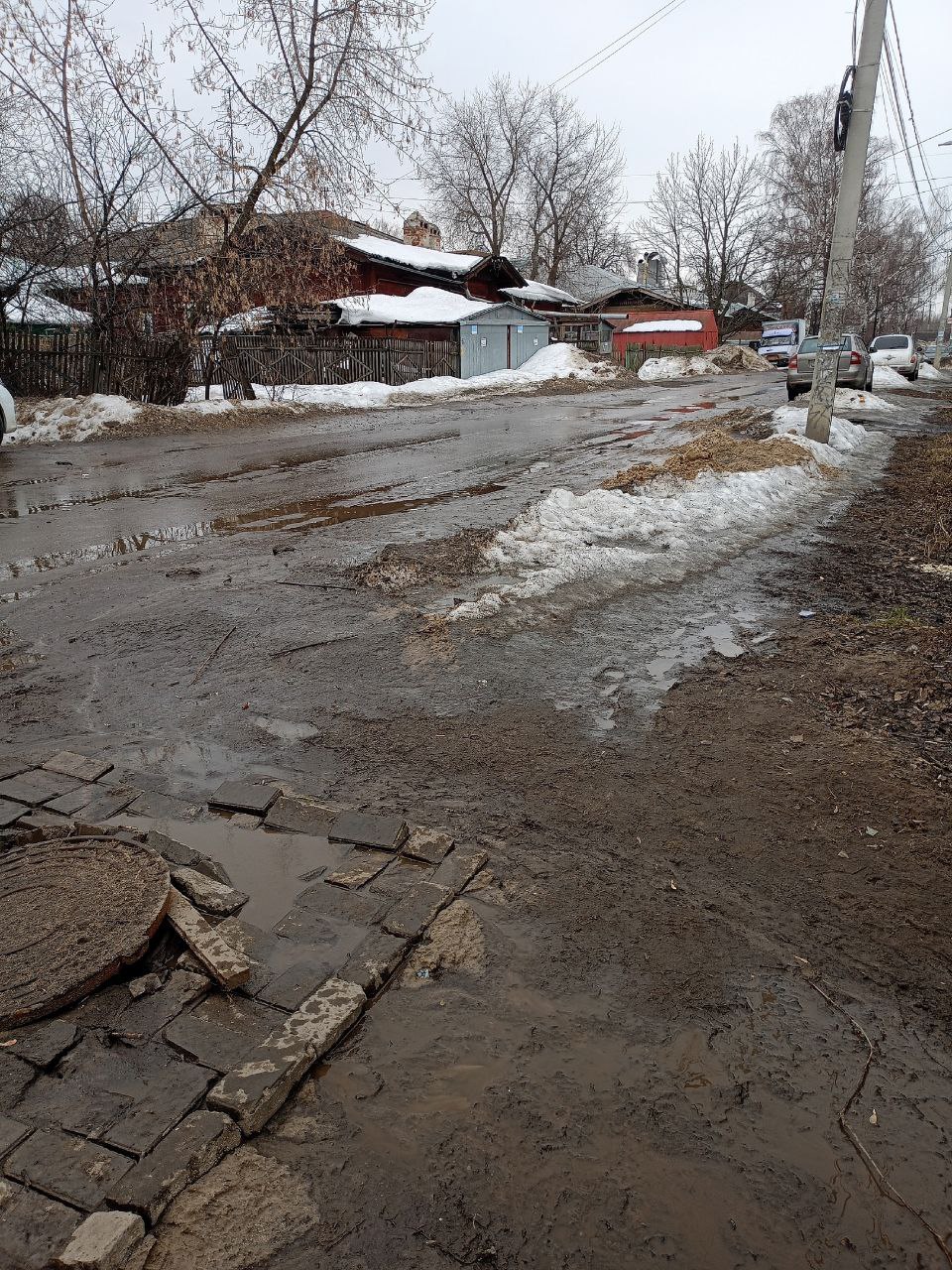 платформа люк. платформа люк. ж,д,вокзал,камбарка,удмуртия. крышка люка л а15 -1-60 d-620 мм. станция люк.